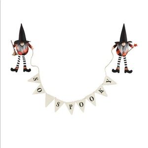 Mud Pie Halloween decor; gnome banner